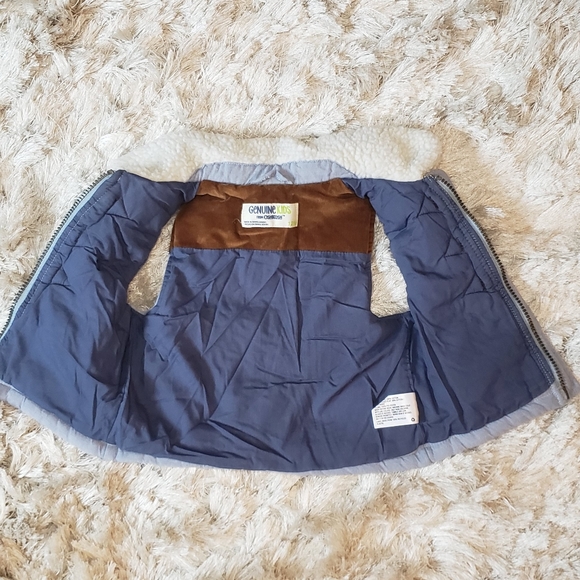 12Mth Gap Toggle & Zip Vest - Picture 3 of 5